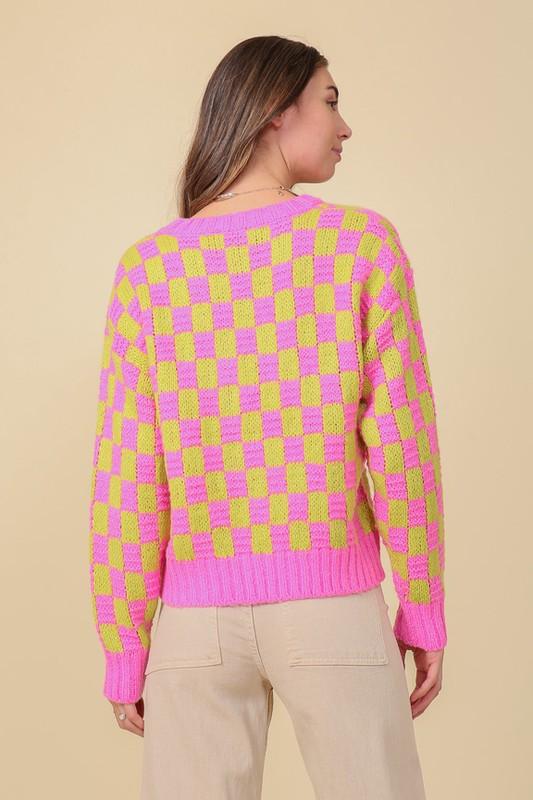 LONG SLEEVE CHECKERBOARD PULLOVER SWEATER - Lucianne Boutique