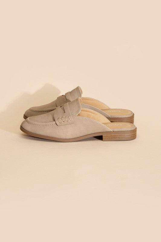 PERKS-S FLAT MULES - Lucianne Boutique